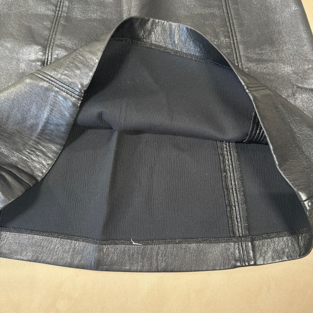 Babaton Aritzia Black Vegan Leather Panel Mini Skirt Size 4 A-Line Edgy Chic - Picture 11 of 12